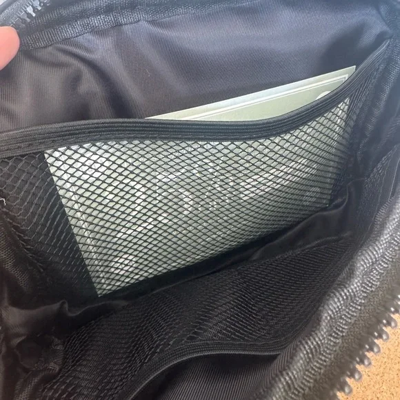 CJLA Carly Jean Los Angeles Belt Bag Fanny Pack Travel - Picture 7 of 12